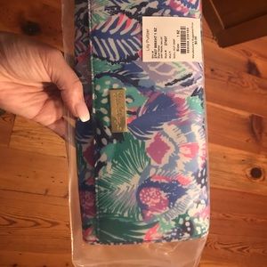 Lilly Pulitzer GWP travel wallet